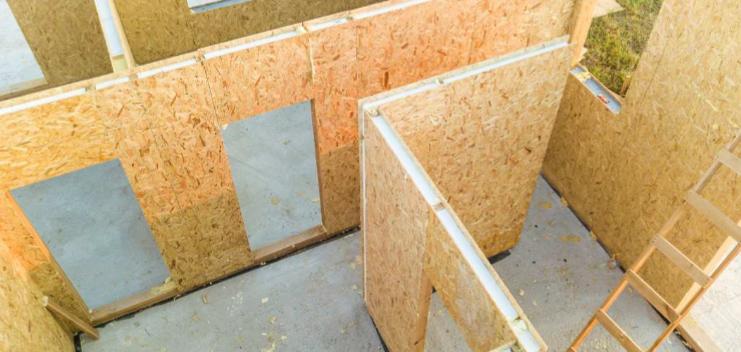 Gepresstes Holz für den Bau