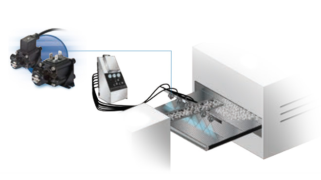 Elastomer manufacturing release agent spray application