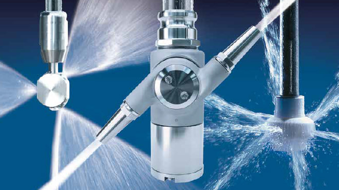 Productos de limpieza de tanques rociando agua