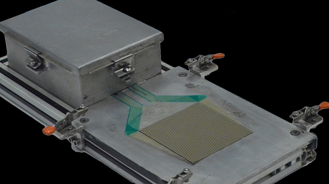máquina de ensayos de bajo impacto con material de lámina capacitiva