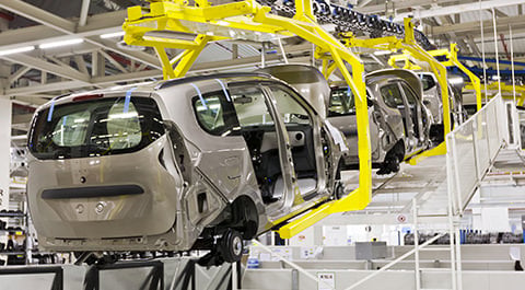 Línea de montaje de una planta de fabricación de automóviles