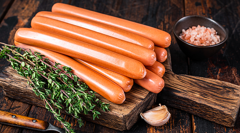 Il produttore di salsicce risparmia sui costi installando un sistema di spruzzatura antimicrobico AutoJet più sostenibile