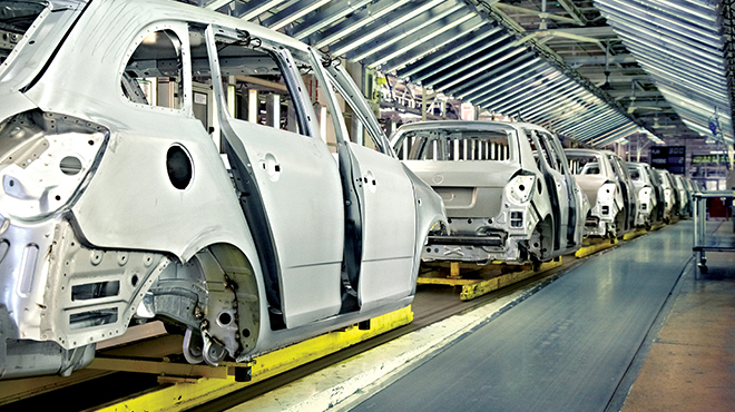 linea di assemblaggio in uno stabilimento automobilistico